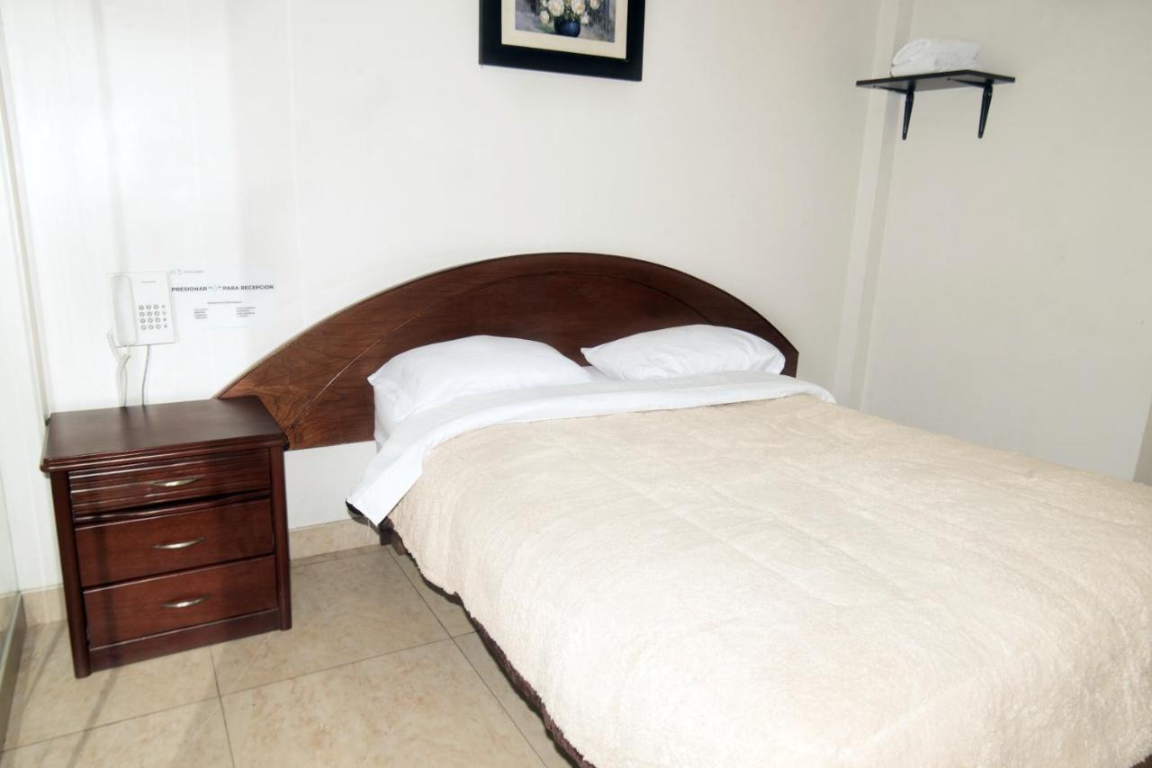 Hostal Suenos Brena ลิมา ภายนอก รูปภาพ