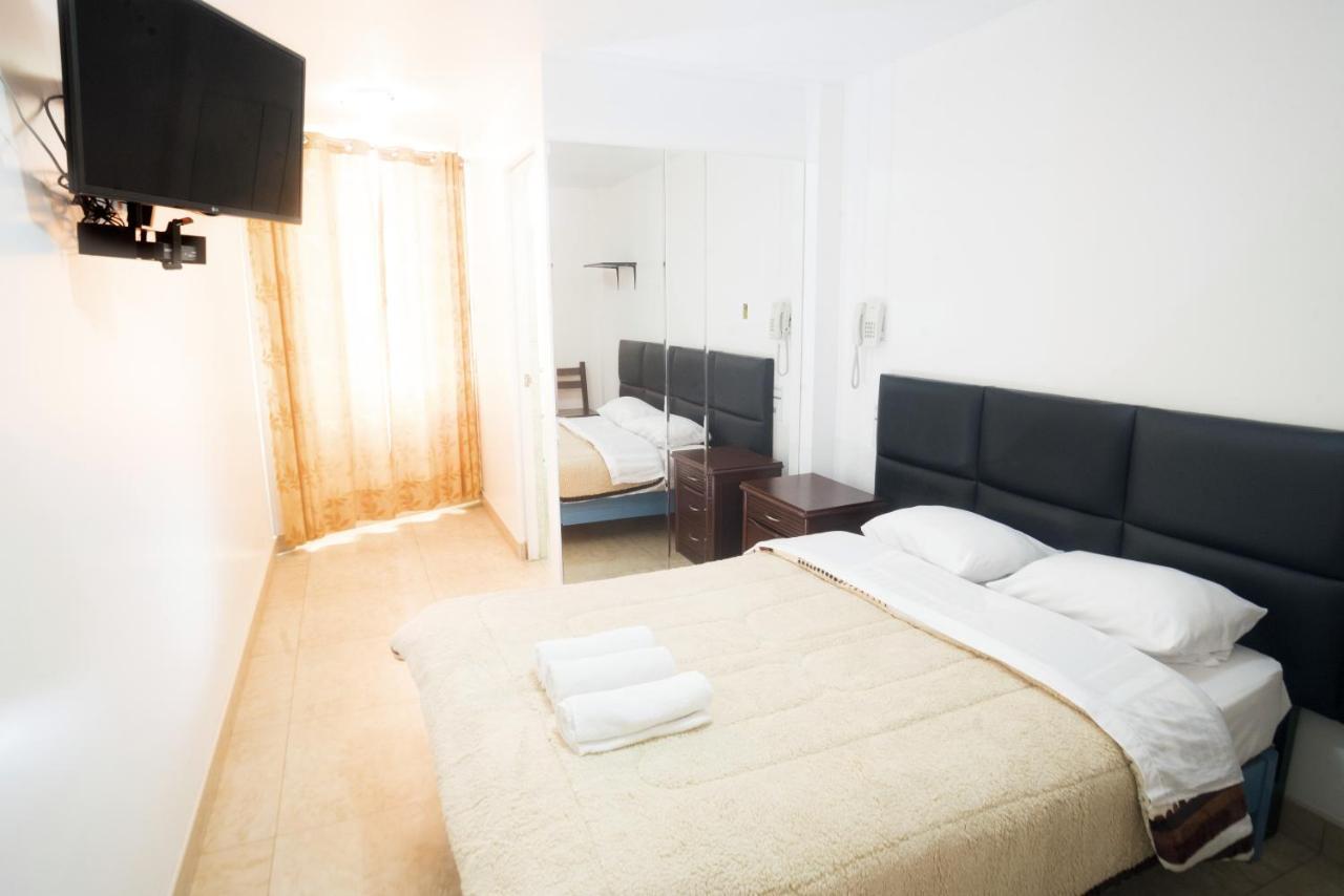 Hostal Suenos Brena ลิมา ภายนอก รูปภาพ